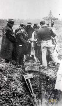 Exhumation du corps du colonel Driant (Verdun)